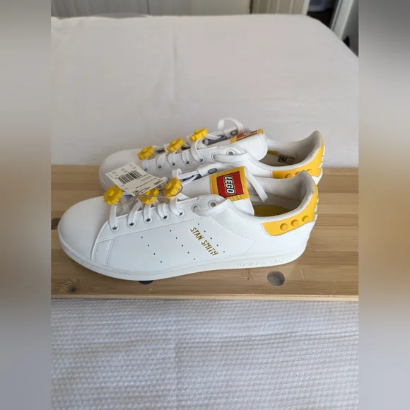 Adidas x LEGO Stan Smith Women's Athletic Casual Shoe White Trainer Size 11. - Picture 3 of 7
